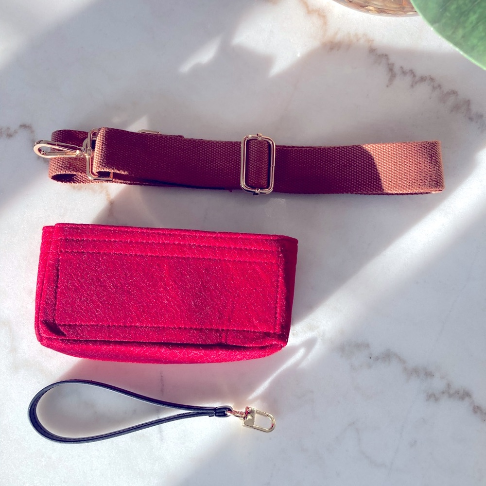 Handbag, accessory, bundle, insert wristlet and strap